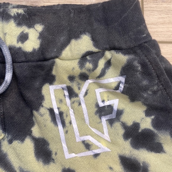 LF | Tracker | Lace Up Gym Sweat Shorts - Picture 3 of 15